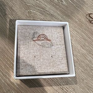 Pura Vida rose gold rainbow ring